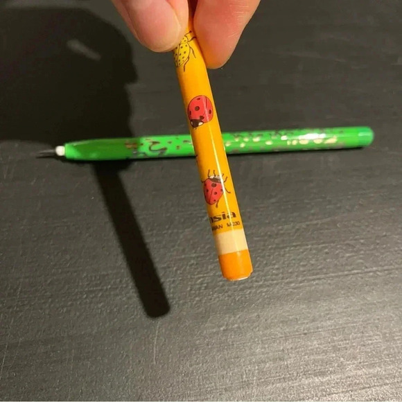 2X Rare Vintage 80's 90’s BENSIA non sharpening pencils Green Bugs Taiwan - Picture 3 of 4